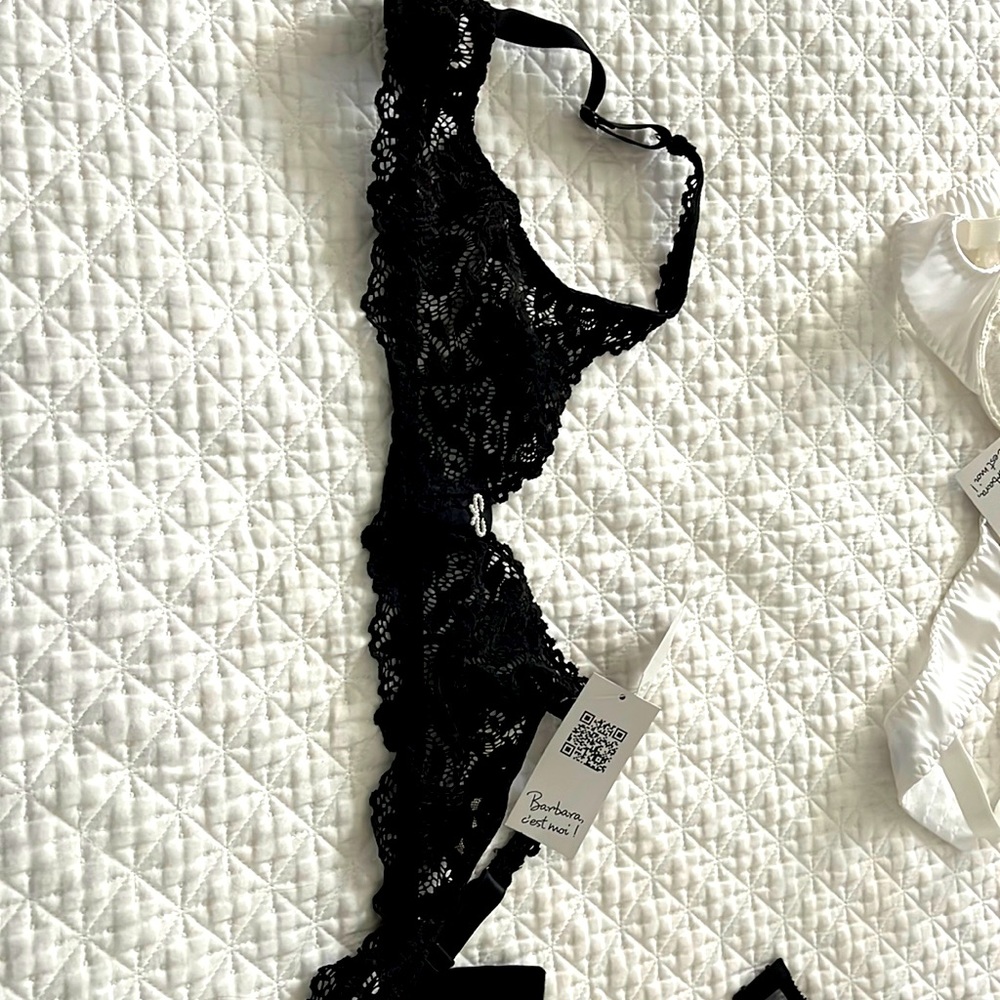 New Barbara wireless black lace bra